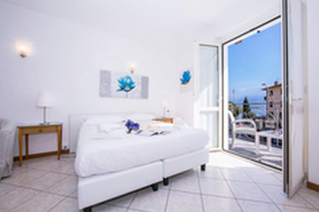 Residence Riva Del Lario Gravedona Dış mekan fotoğraf
